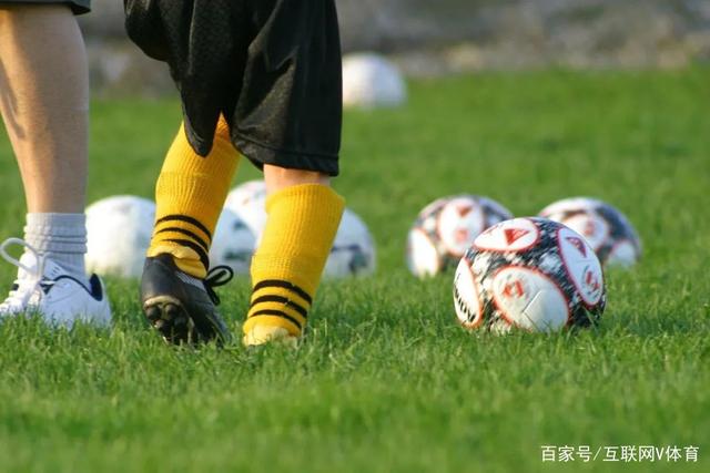 海港主帅穆斯卡特发表不当言论 停赛1场罚款1万